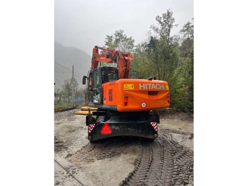 Excavator (wheeled) Hitachi Zx170w-3 used - Excavators (Wheeled