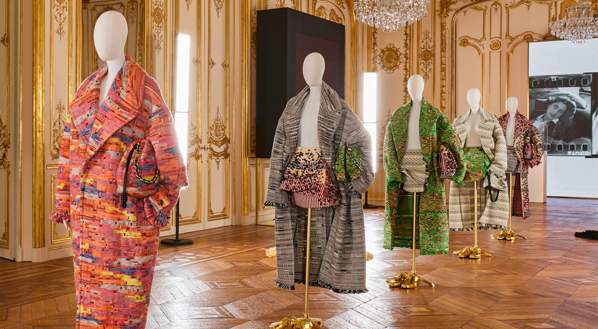 Fashion, art and craft for LOEWE Fall-Winter 2025 - LVMH