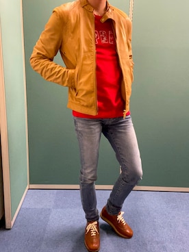 ライダースジャケットを使った「ディースクエアード(Dsquared2)」の