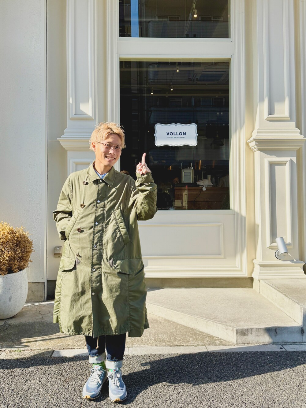 Sacaiのステンカラーコートを使ったメンズ人気ファッション