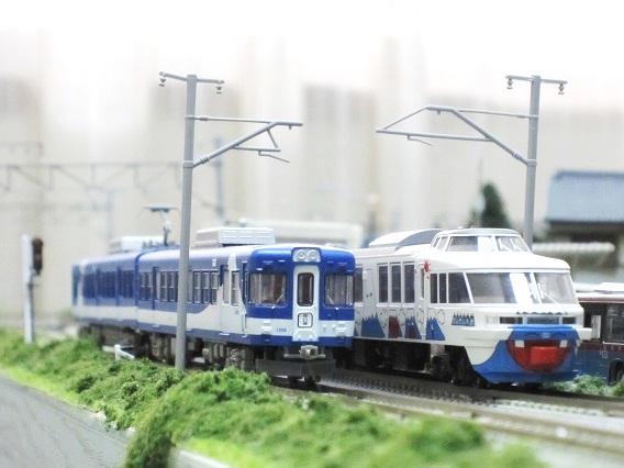 KATO 富士急2000系フジサン特急！入線しました（＾＾ゞ | 鉄道に萌え