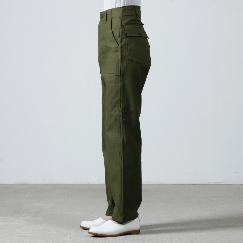 CIOTA (シオタ) スビンコットン バックサテン ベイカーパンツ