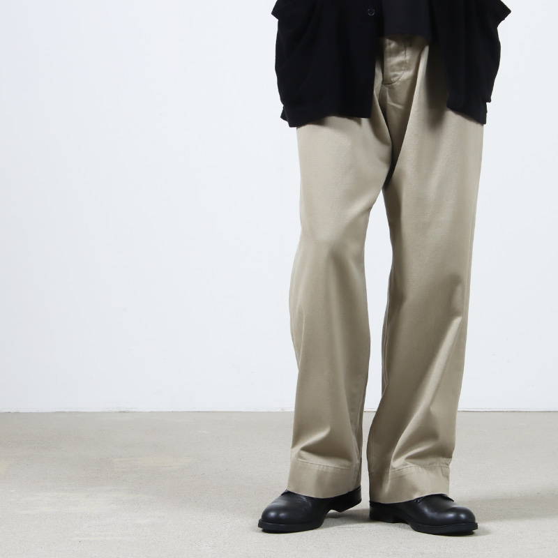 COMOLI (コモリ) KHAKI チノパンツ / カーキチノパンツ