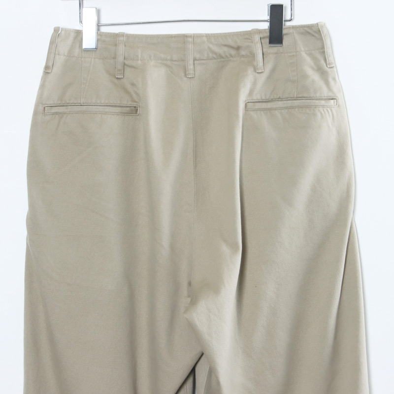 COMOLI (コモリ) KHAKI チノパンツ / カーキチノパンツ