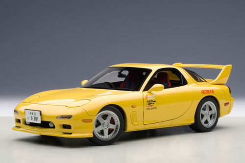 1/18 マツダ アンフィニ RX-7 (FD3S) 新劇場版 『頭文字D Legend1 -覚醒-』