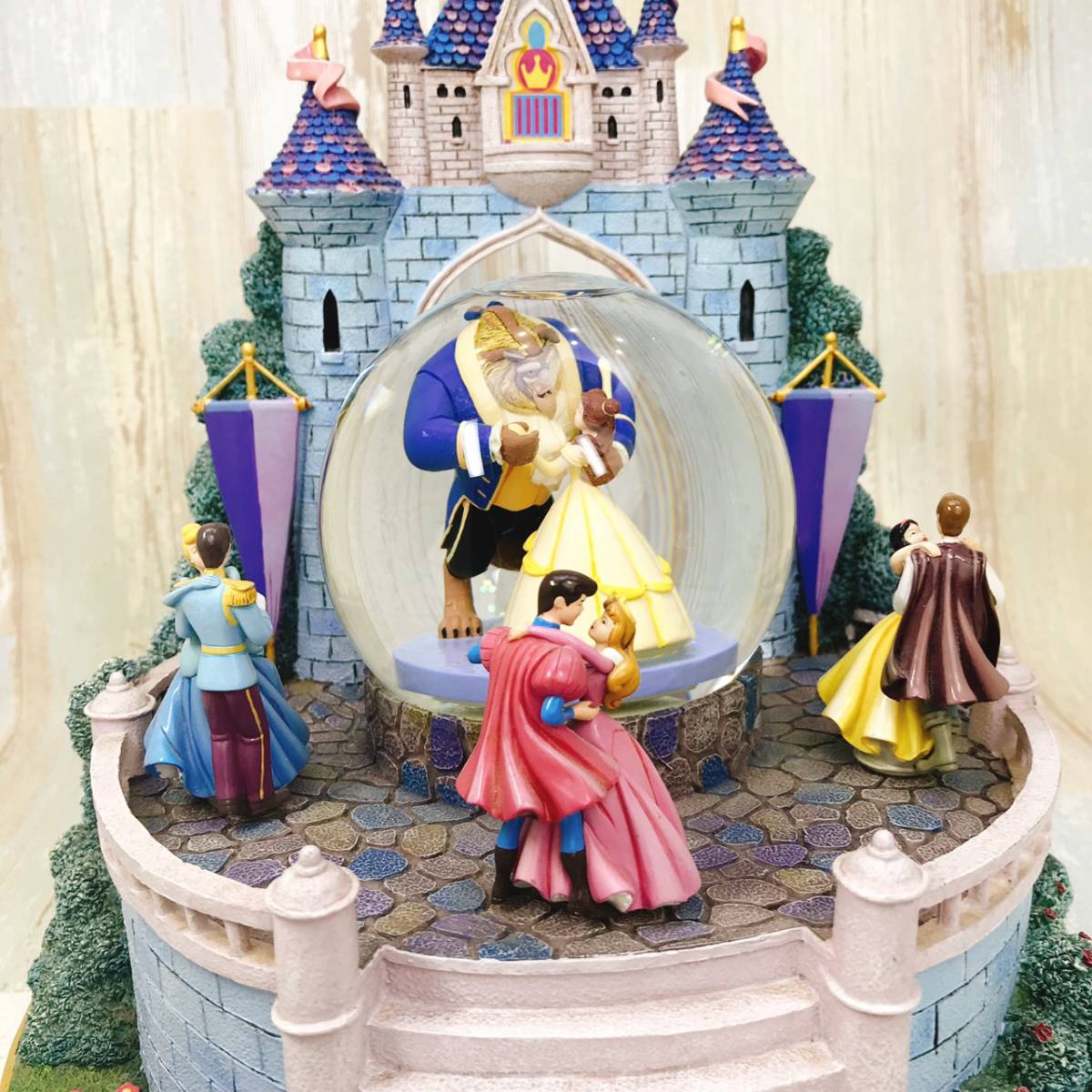 ディズニープリンセス スノーグローブ オルゴール Disney 美女と野獣