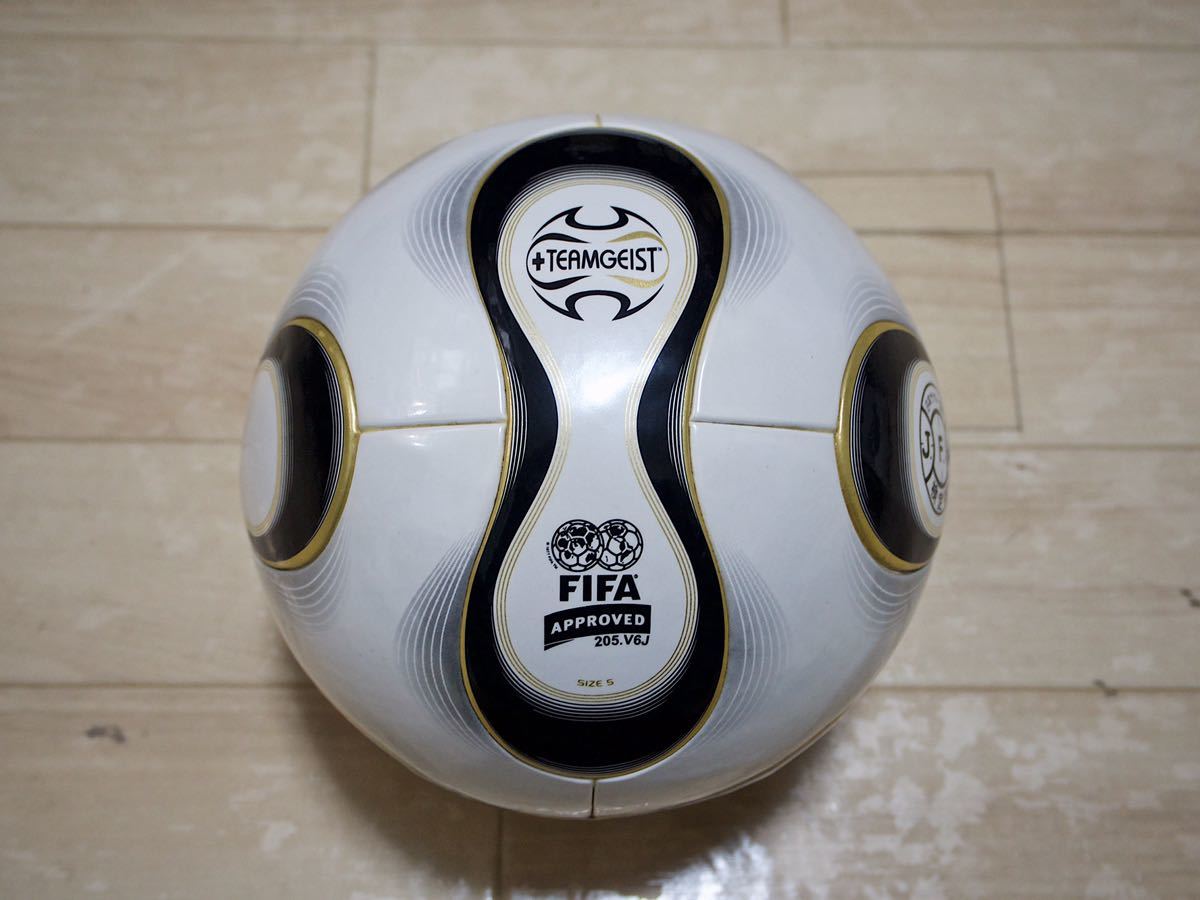 ま*ん様 激レア2006年 ドイツ ワールドカップ公式試合球 チームガイスト