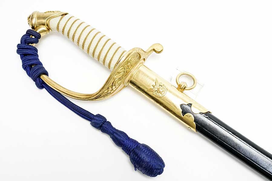 指揮刀 サーベル 刀緒付き 模造刀 日本軍 鍔 軍刀 銃剣 短剣 当時物 現状