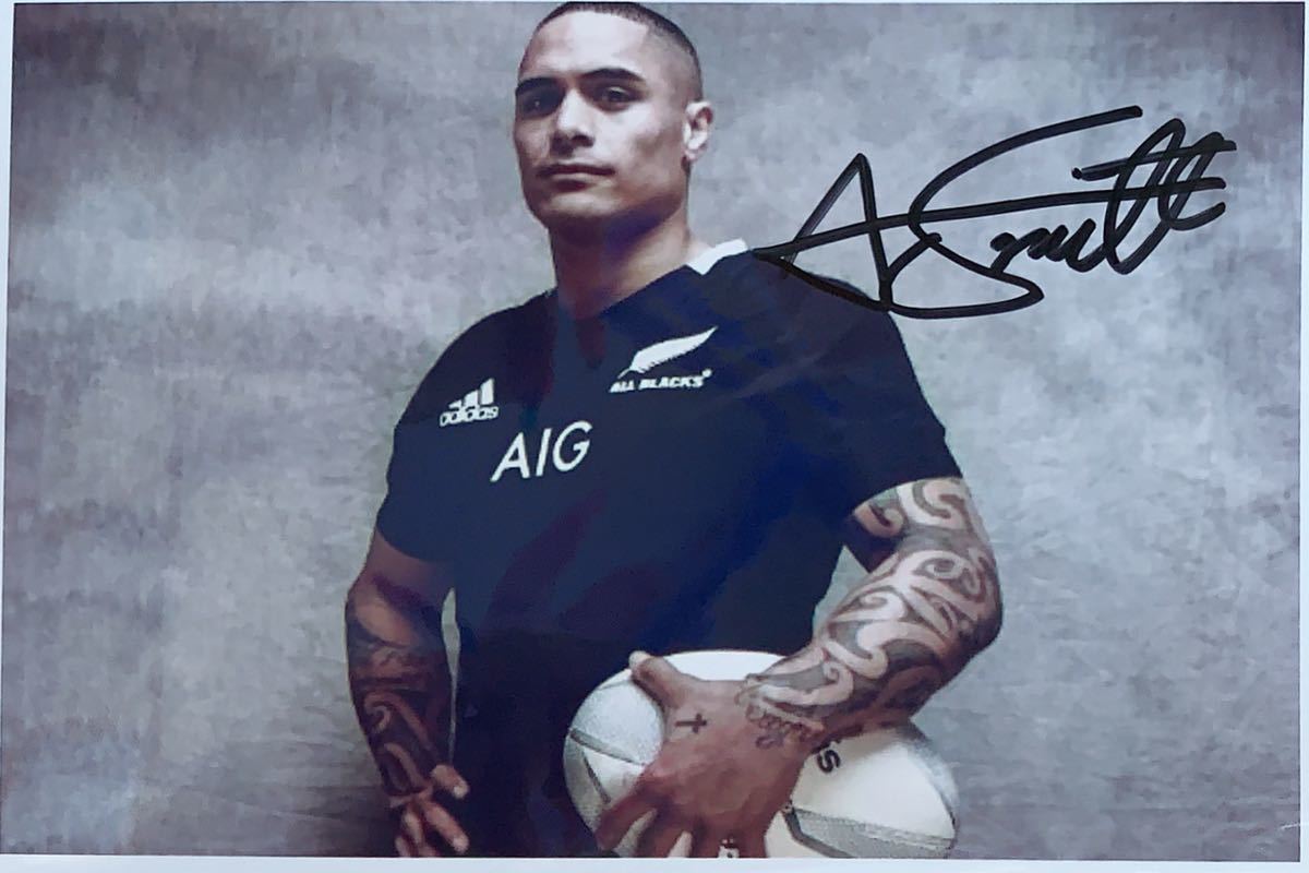 オールブラックス アーロン・スミス選手 直筆サイン入りジャージ 希少