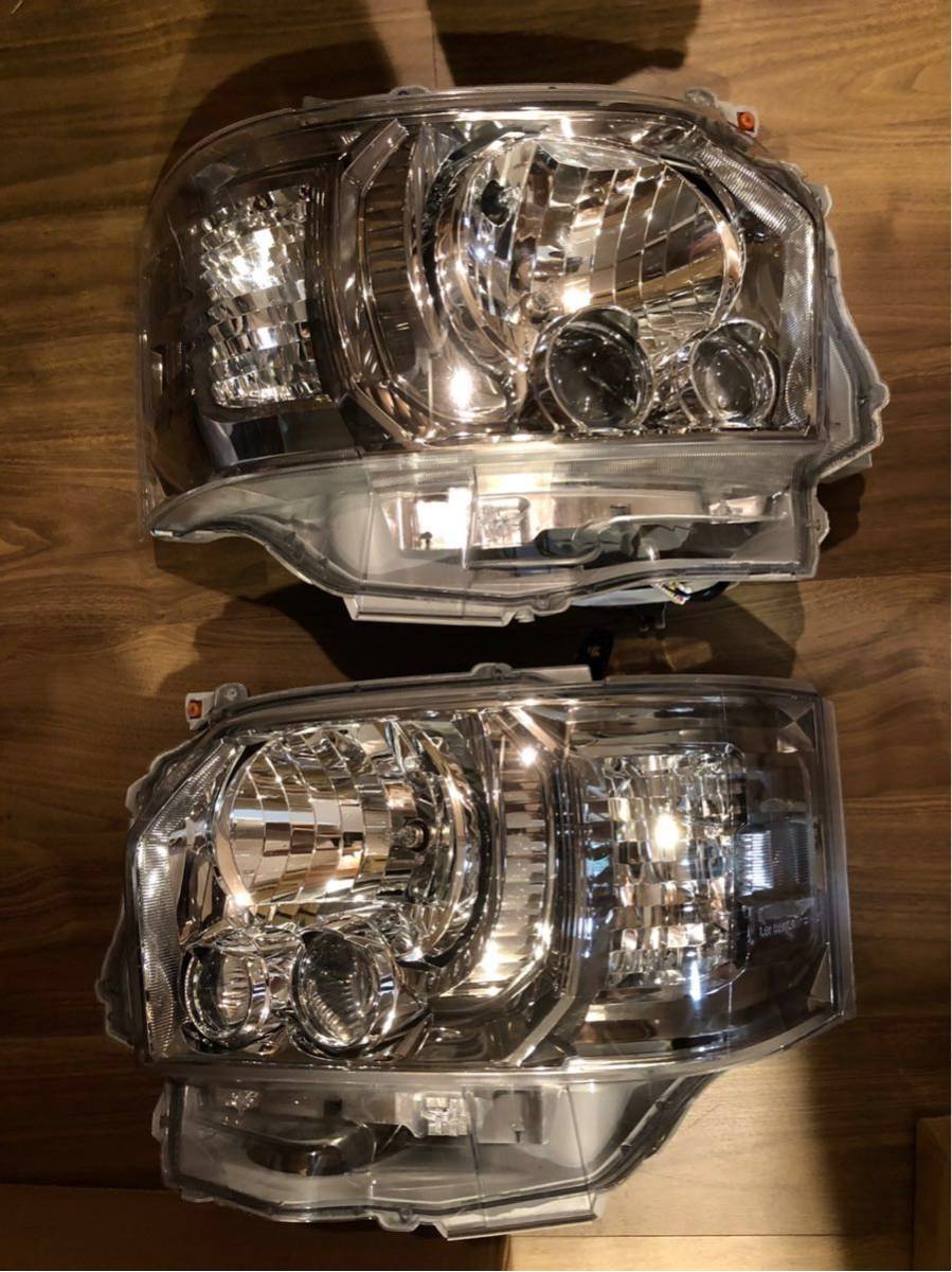 ハイエース6型ダークプライム2純正ヘッドライトLED 左側