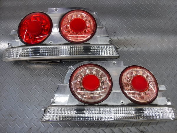 DR30 スカイラインテールレンズのみ左右セットジャンク品