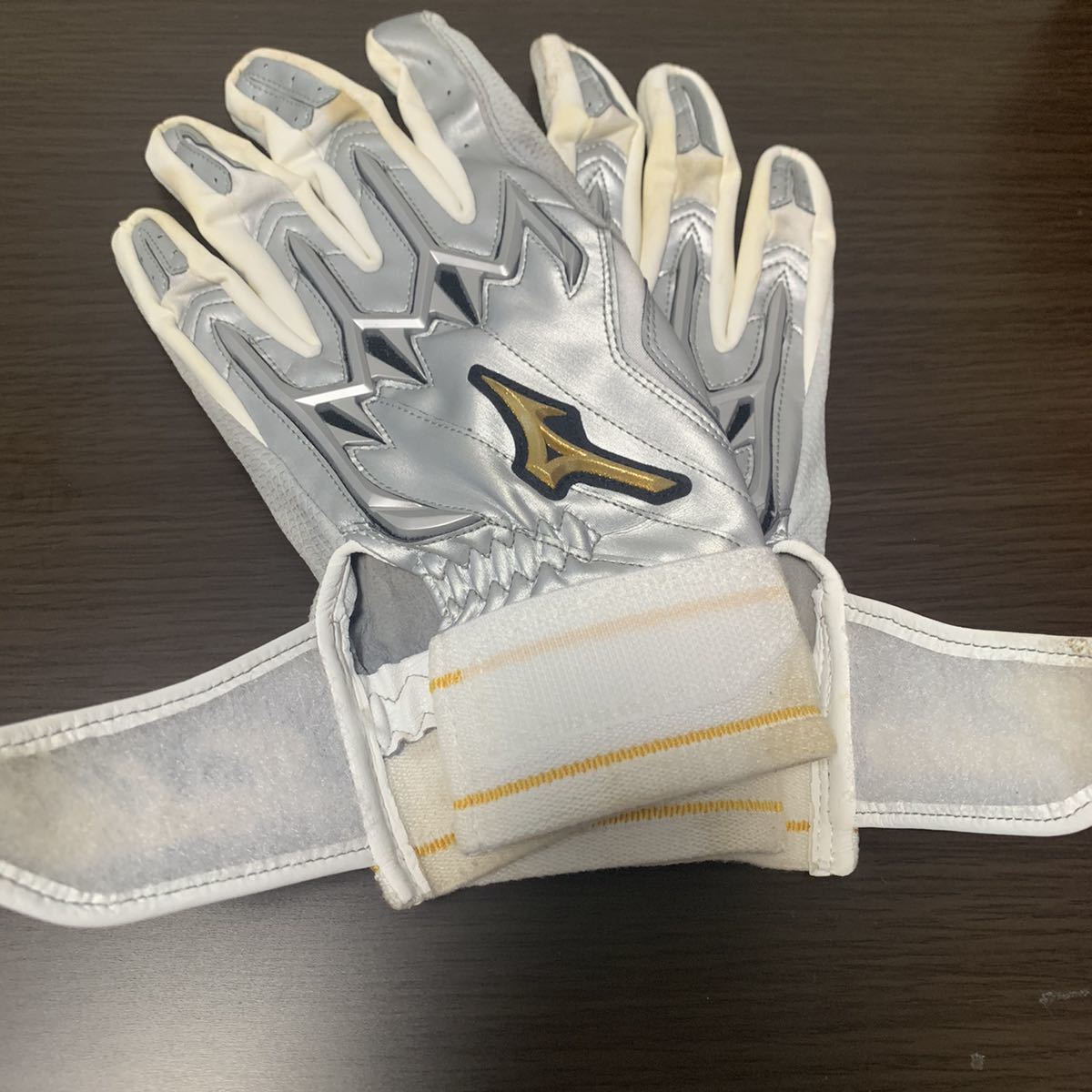 阿部寿樹選手バッティンググローブ 阿部寿樹選手バッティンググローブ