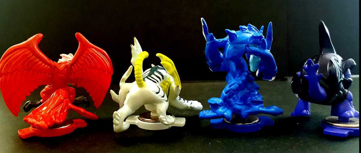 年代物◎ドラグーンF◎四聖獣ベイブースターF◎旧ベイブレード 年代物