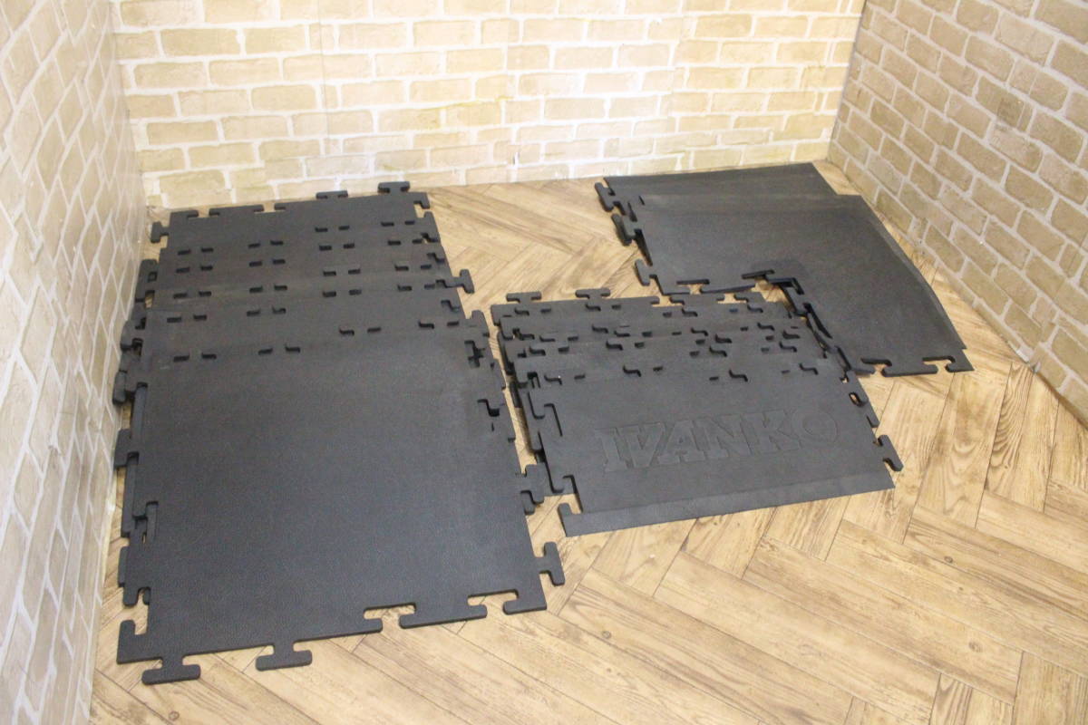 IVANKO(イヴァンコ) ブラックラバーフロアマット 3枚 IVANKO