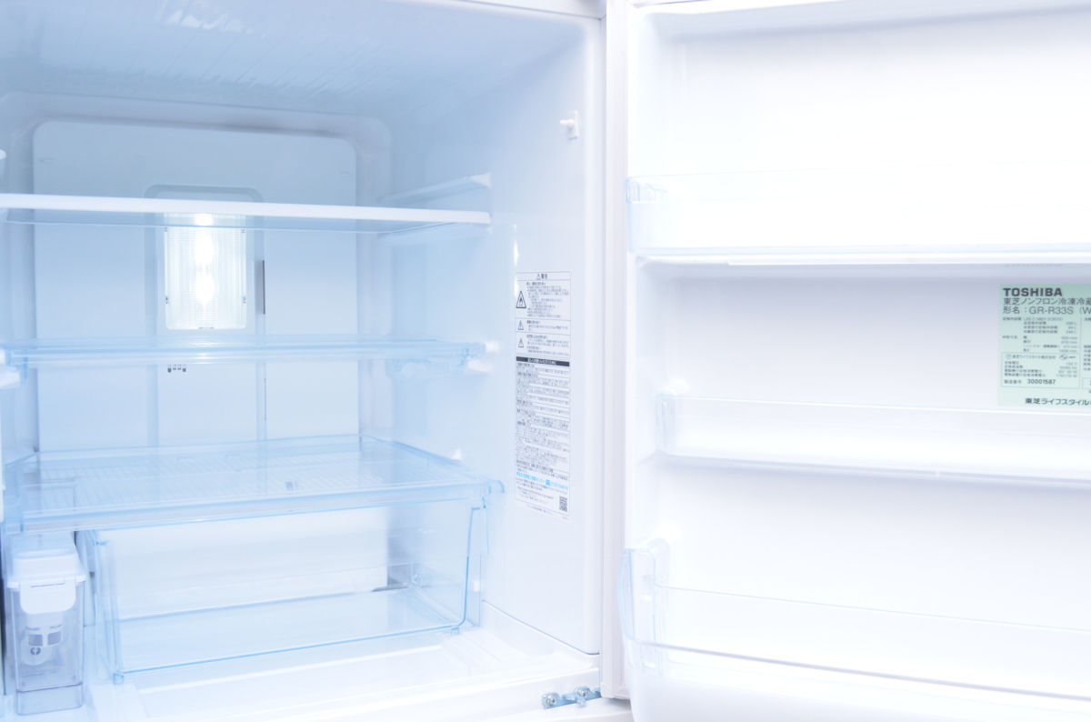 TOSHIBA 東芝 □ 330L 3ドア冷凍冷蔵庫 GR-R33S(WT) 2019年製 □A1894