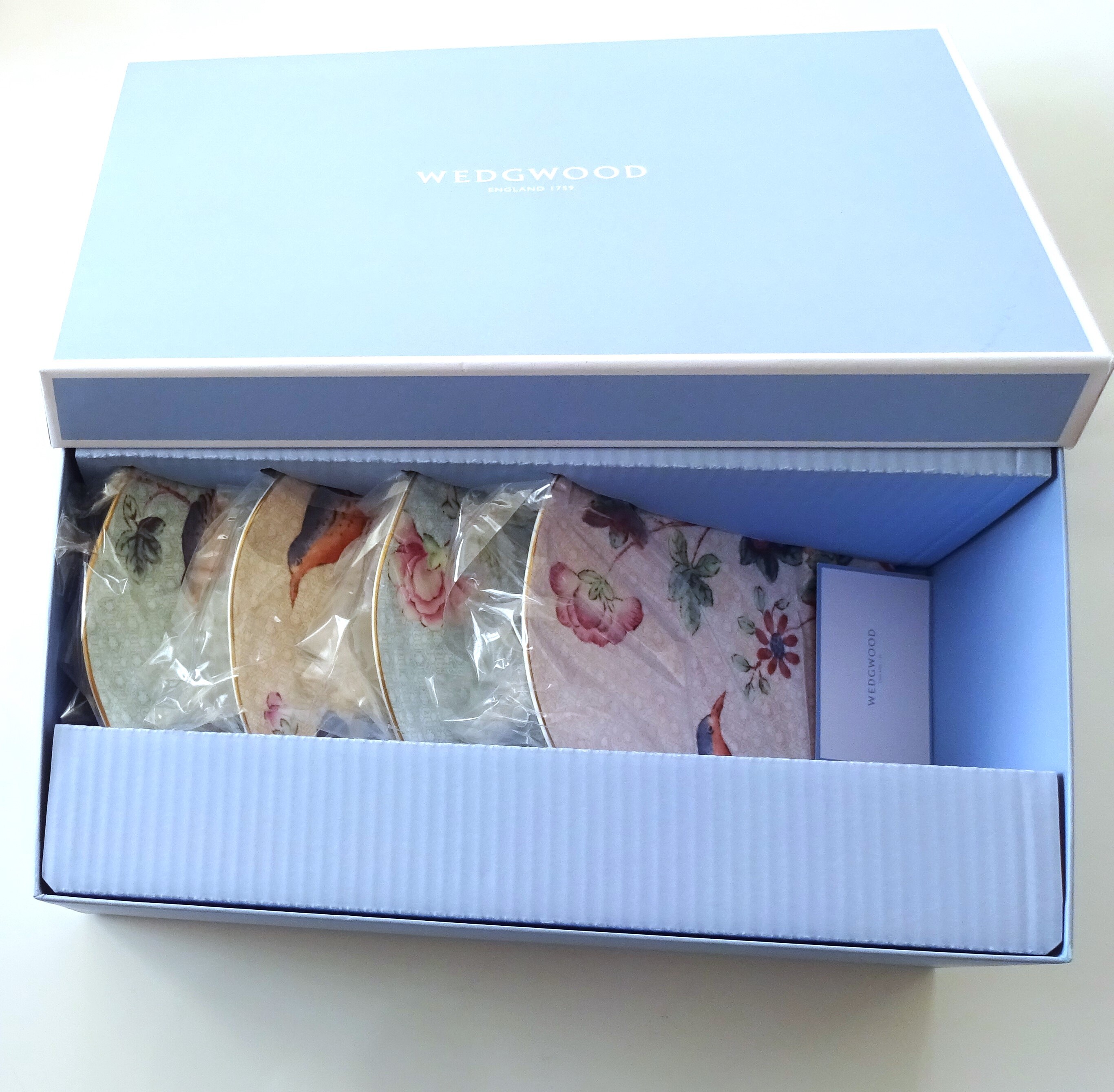 送料無料 ウェッジウッドWEDGWOOD ハーレクインカッコー プレート