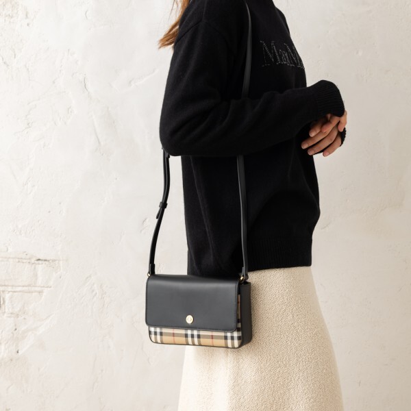 バーバリー ショルダーバッグ ハンプシャー ブラック レディース