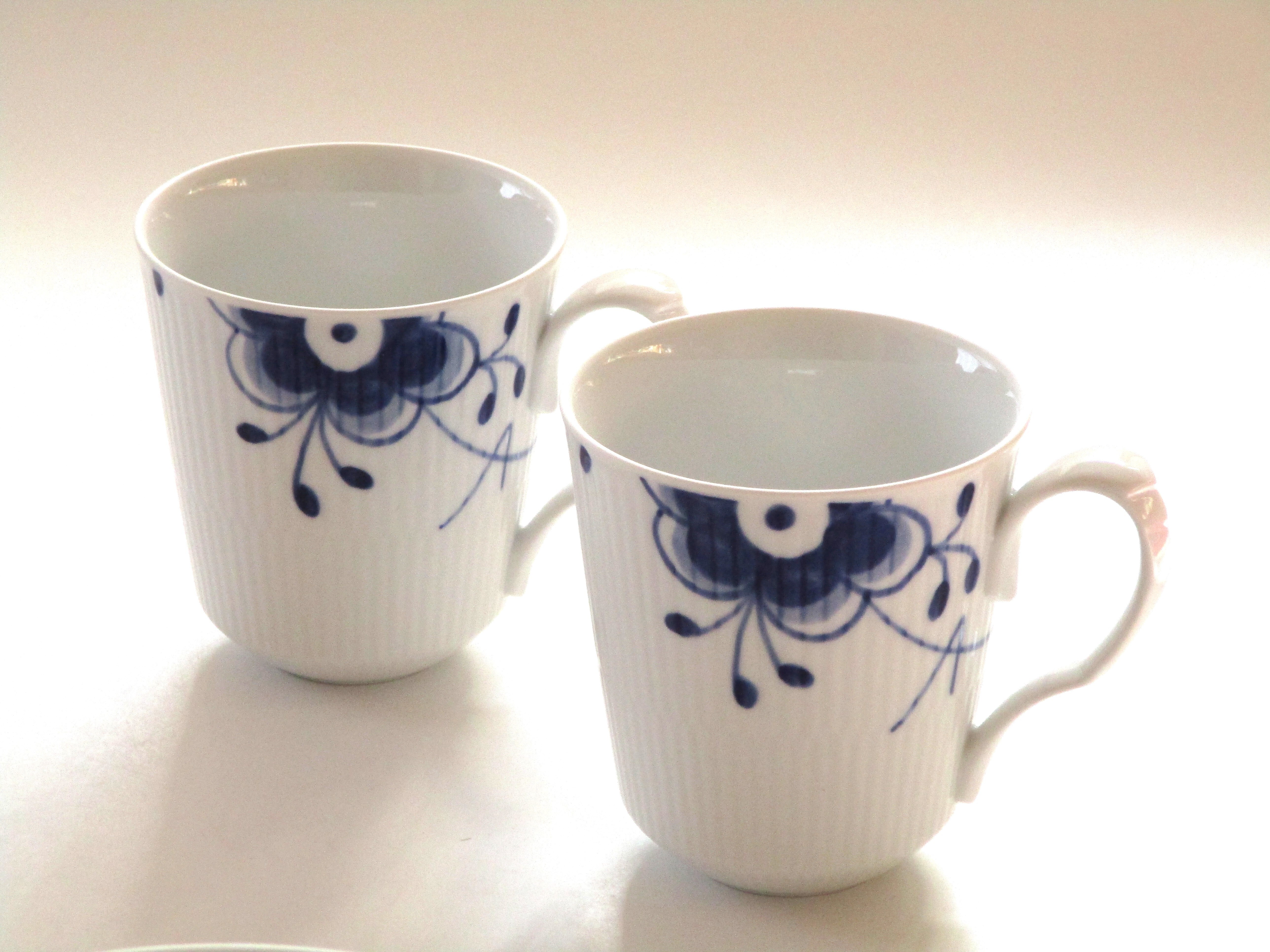 ロイヤルコペンハーゲンROYAL COPENHAGEN ブルーフルーテッド メガ