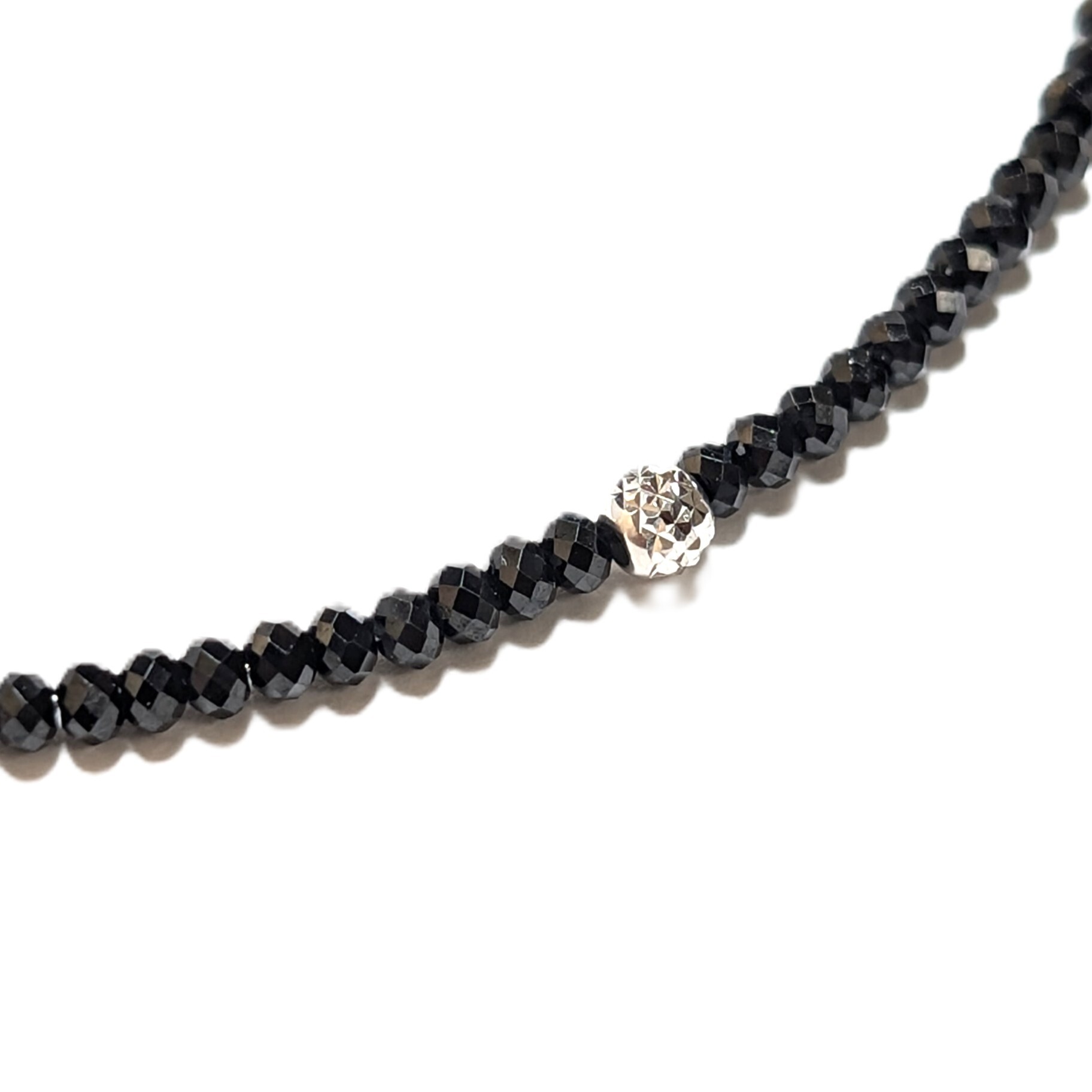 K18WG ホワイトゴールド（マルチ＆ナツメカット） ブラックスピネル