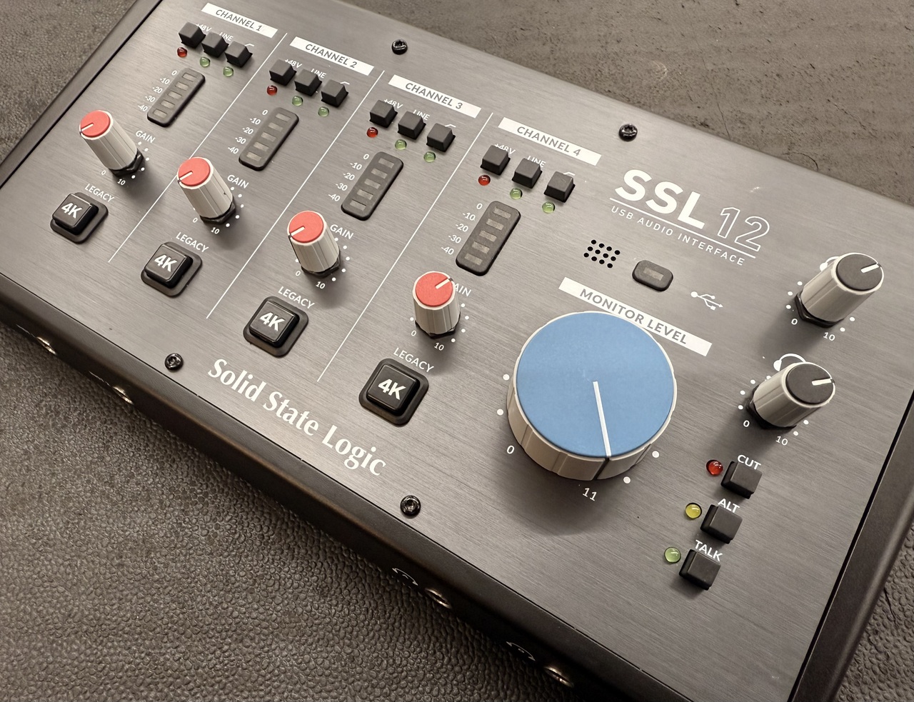 Solid State Logic(SSL) SSL12（中古）【楽器検索デジマート】
