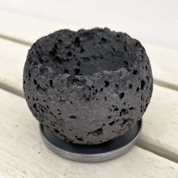 園芸ネット本店｜ブラックラバ プランター：ボール（直径8.5cm