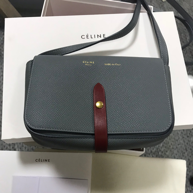 CELINE - セリーヌ ストラップクラッチの通販 by b&k｜セリーヌならラクマ