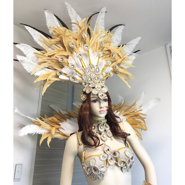 サンバ衣装☆フルセット☆ゴールド♪の通販 by マハール衣装｜ラクマ