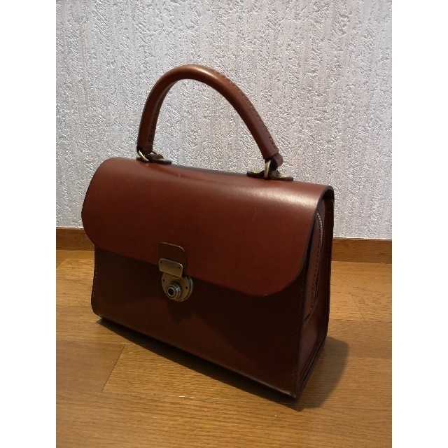 HERZ - HERZ アオリノハンドバッグの通販 by kumanoibukuro's shop