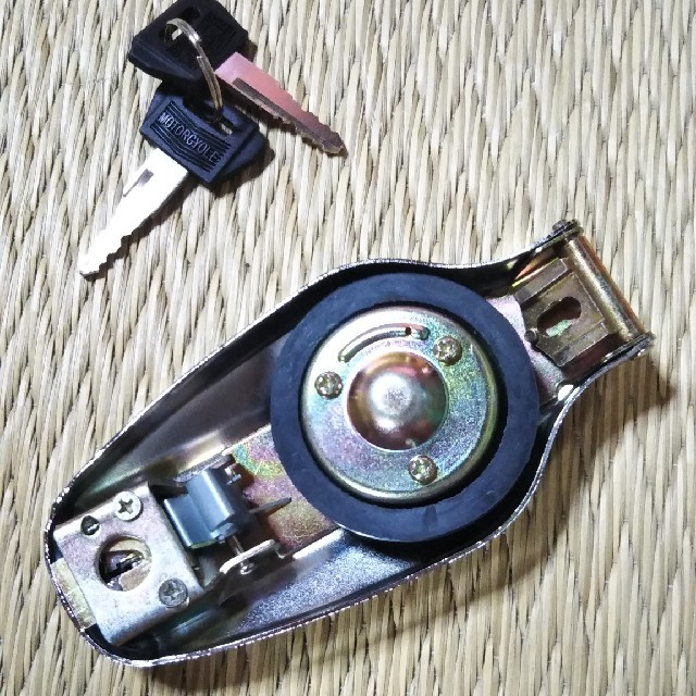 SR400 SR500用 初期型 タンクキャップの通販 by yatzy's shop｜ラクマ