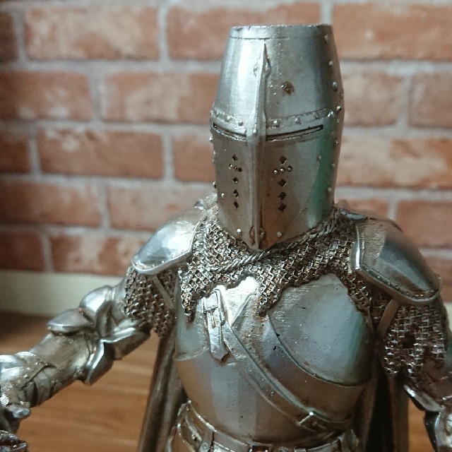 ◇ 騎士の置物 ◇ 中世 西洋鎧 ナイトの通販 by Ritter