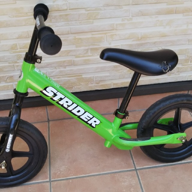 ☆ ストライダー 黄緑 グリーンの通販 by クローバー's shop｜ラクマ