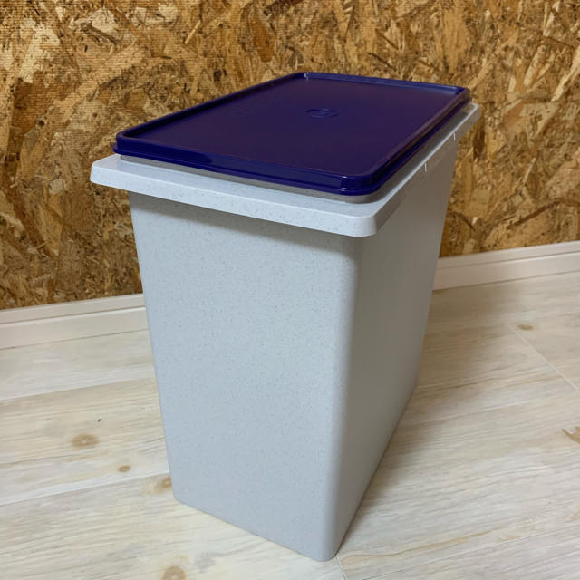 新品未使用］Tupperware タッパーウェア 10キロキーパーの通販 by nom