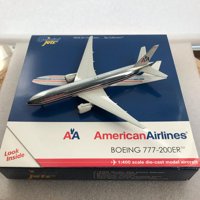美品]PACMIN B777-200ER アメリカン航空 台座付き 1/200 美品]PACMIN