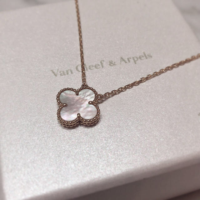 Van Cleef & Arpels - ヴァンクリーフアンドアーペル マザーオブパール