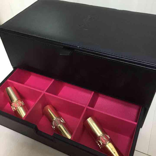 SAINT LAURENT - イヴサンローラン メイクボックスの通販 by nana