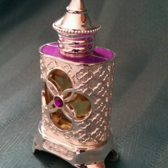 Rasasi Ruh Al Teeb 香水 15ml 濃縮版 新品 日本未入荷の通販 by