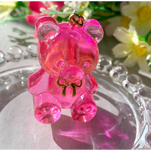 くまちゃんチャーム レジン ハンドメイドの通販 by あとりえkirara｜ラクマ