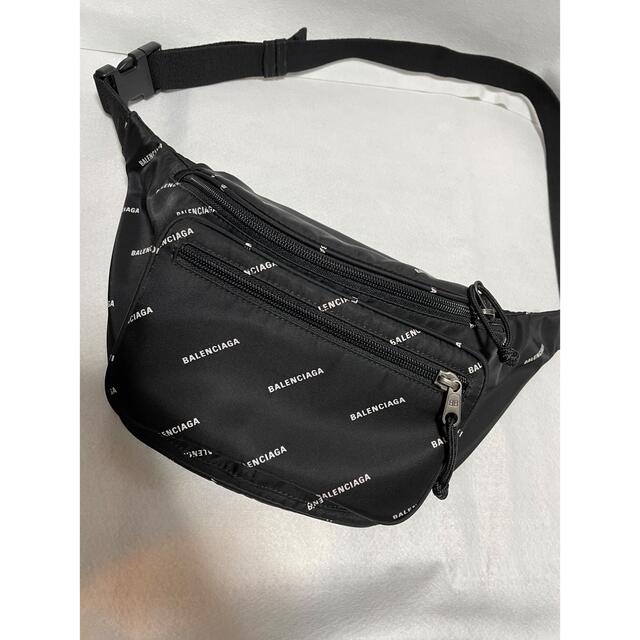 バレンシアガ ボディバッグ ロゴ 総柄 ブラック