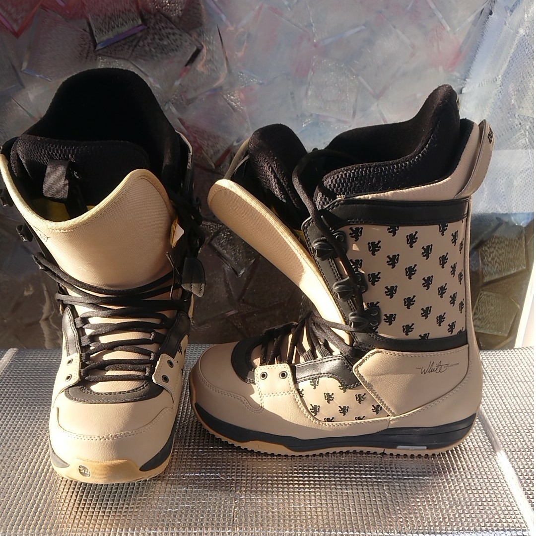 美品 BURTON ブーツ 27.5 cm ショーン・ホワイト