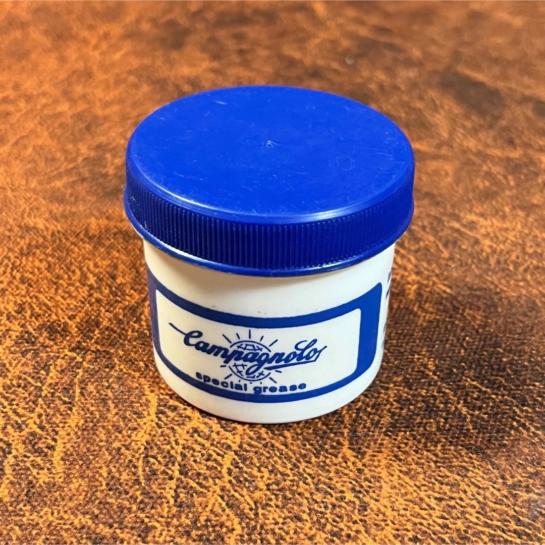 カンパニョーロ ピーナッツグリス 90g 未使用の通販 by Gossen｜ラクマ