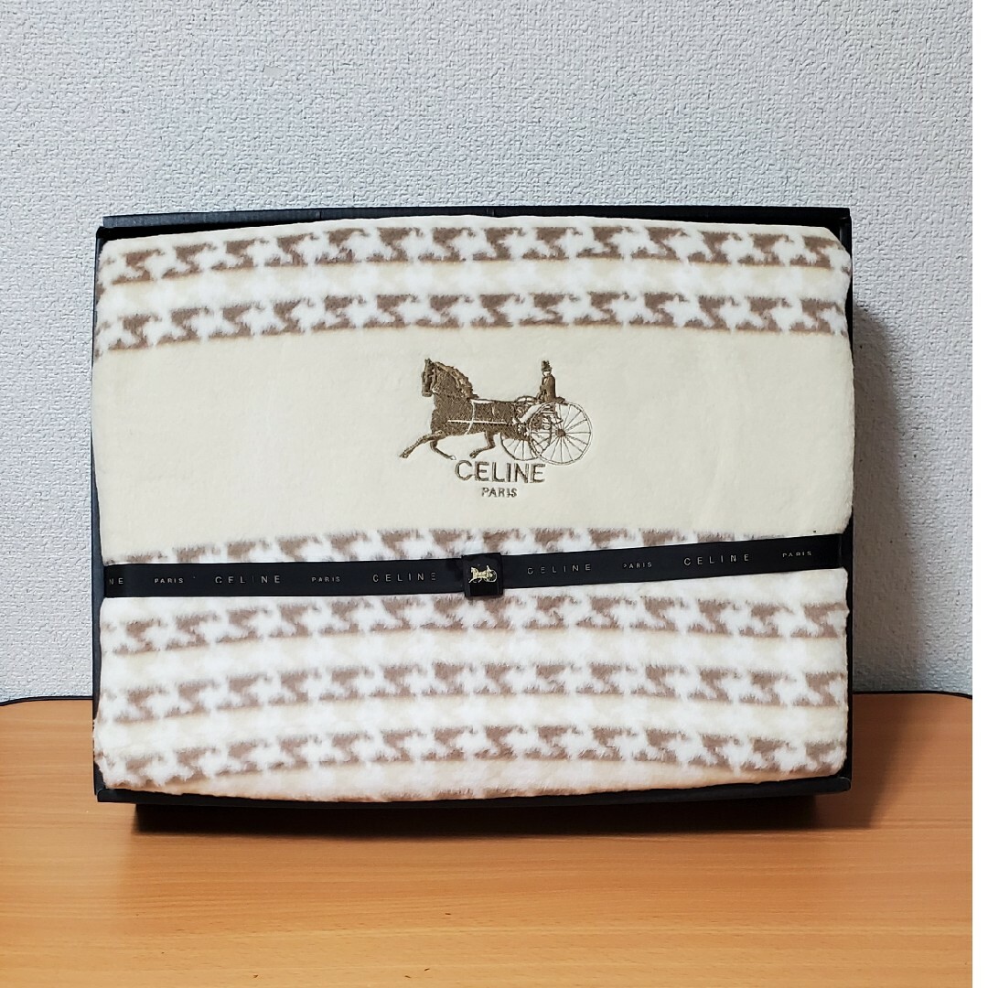 CELINE - 新品 CELINE 綿毛布の通販 by ちっち's shop｜セリーヌならラクマ
