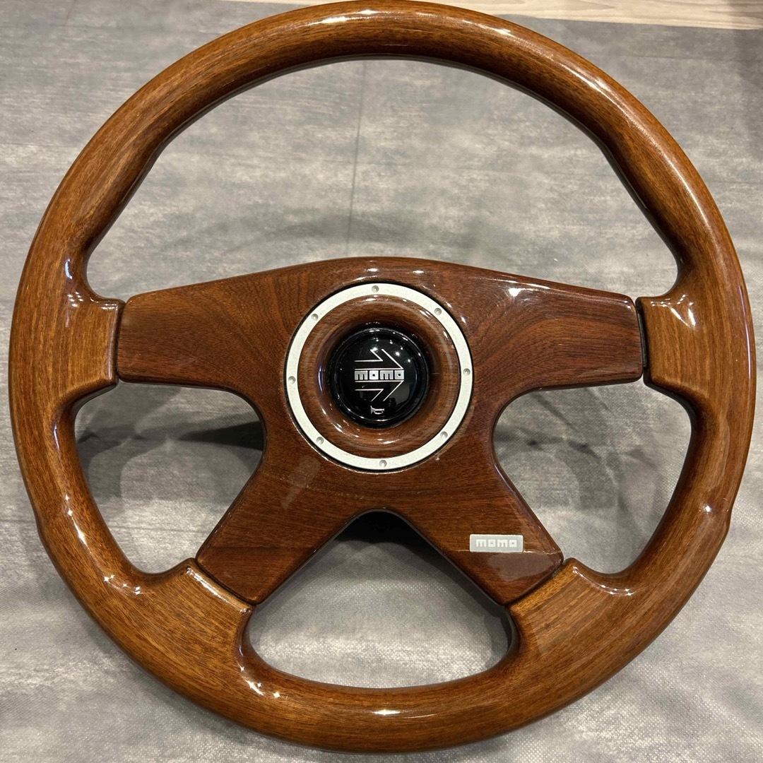 MOMO ウッドステアリング