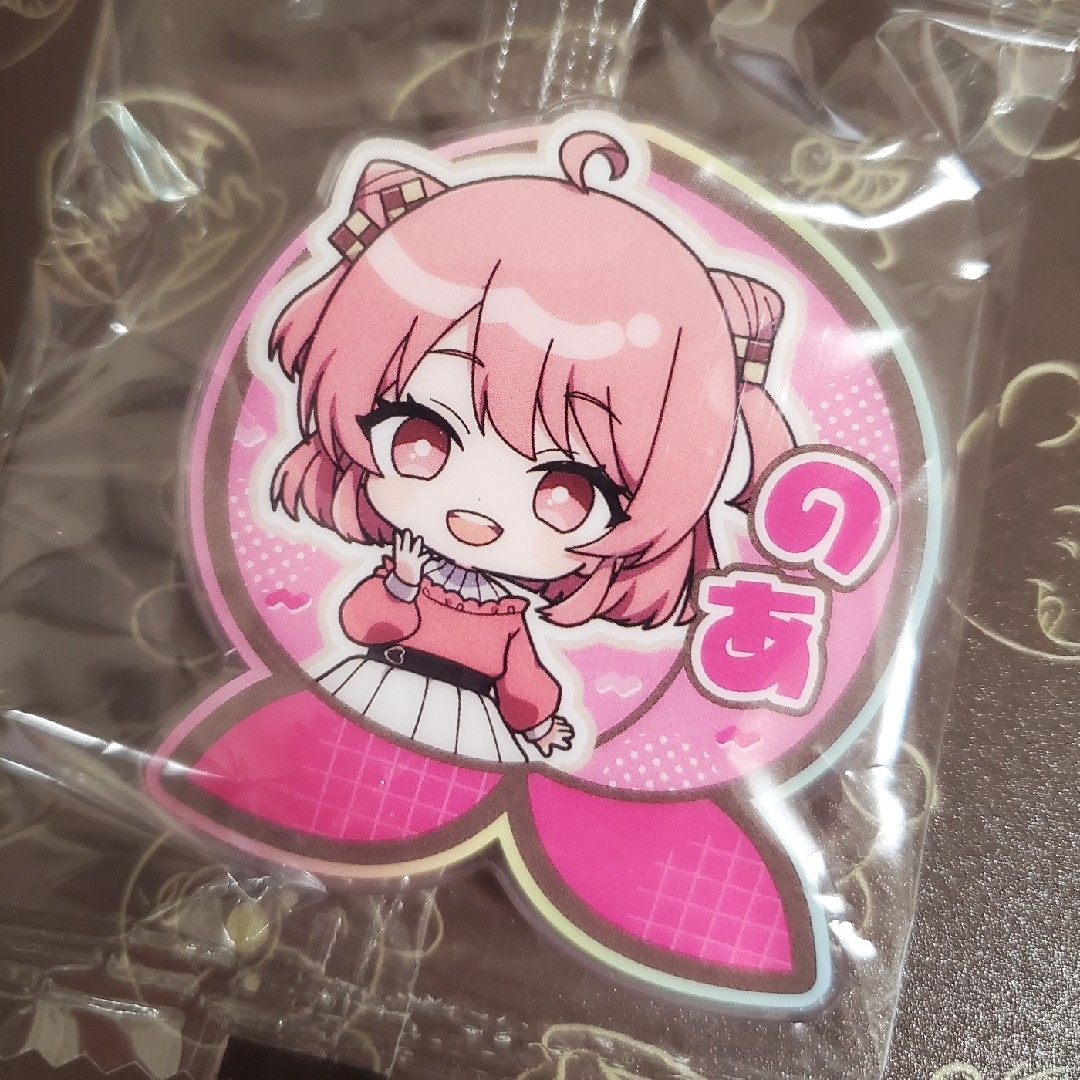 カラフルピーチ アクリルクリップ のあの通販 by シラウオ's shop｜ラクマ