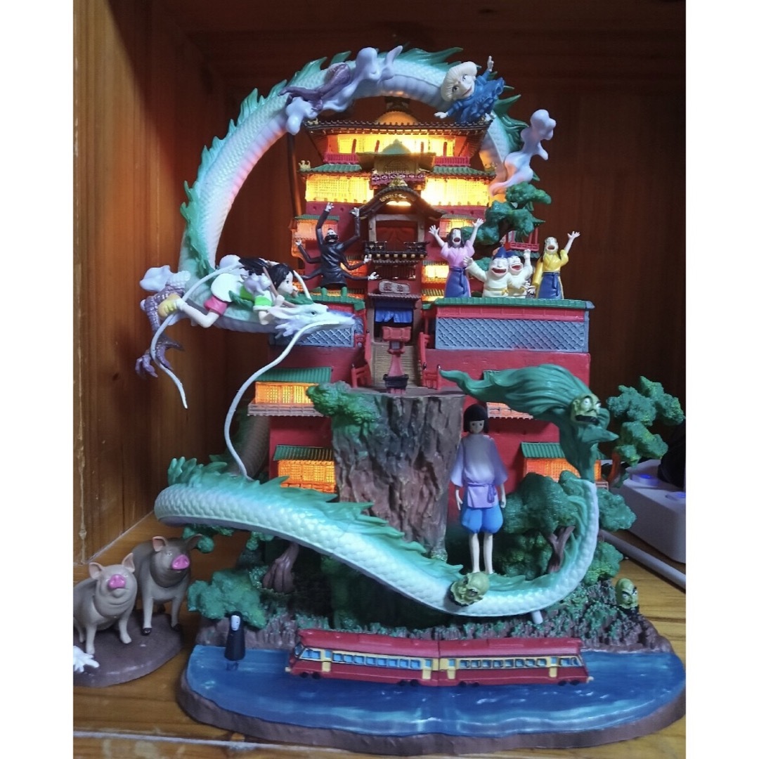 ジブリ 千と千尋の神隠し 油屋 フィギュア PVC製品 ガレージキット の