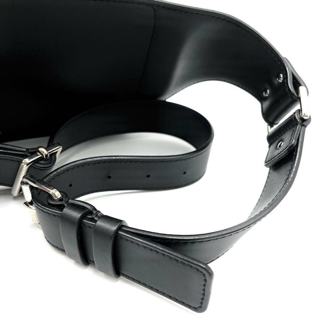 VALENTINO ヴァレンティノ ボディバッグ ロゴ レザー 斜め掛け メンズ