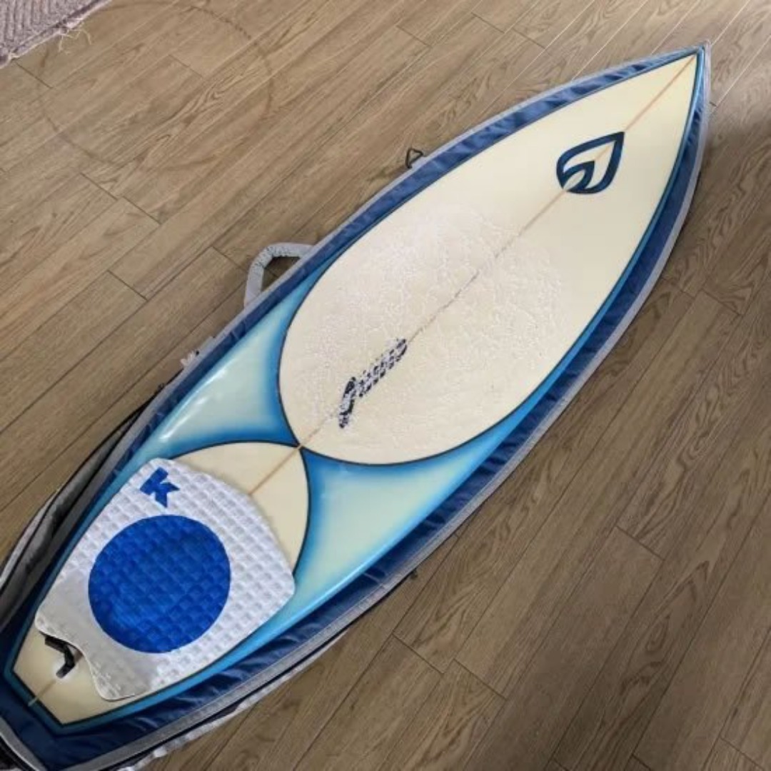 中古サーフ】FAITH フェイス 【Chiro】 5'11 フィン付きの通販 by