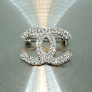 CHANEL - シャネルノベルティNO.5ブローチ☆の通販 by 007's shop