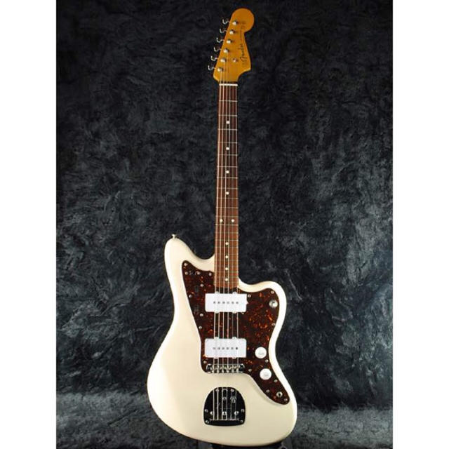 Fender - fender JAPAN ジャズマスター 白 クリーム色の通販 by りん's