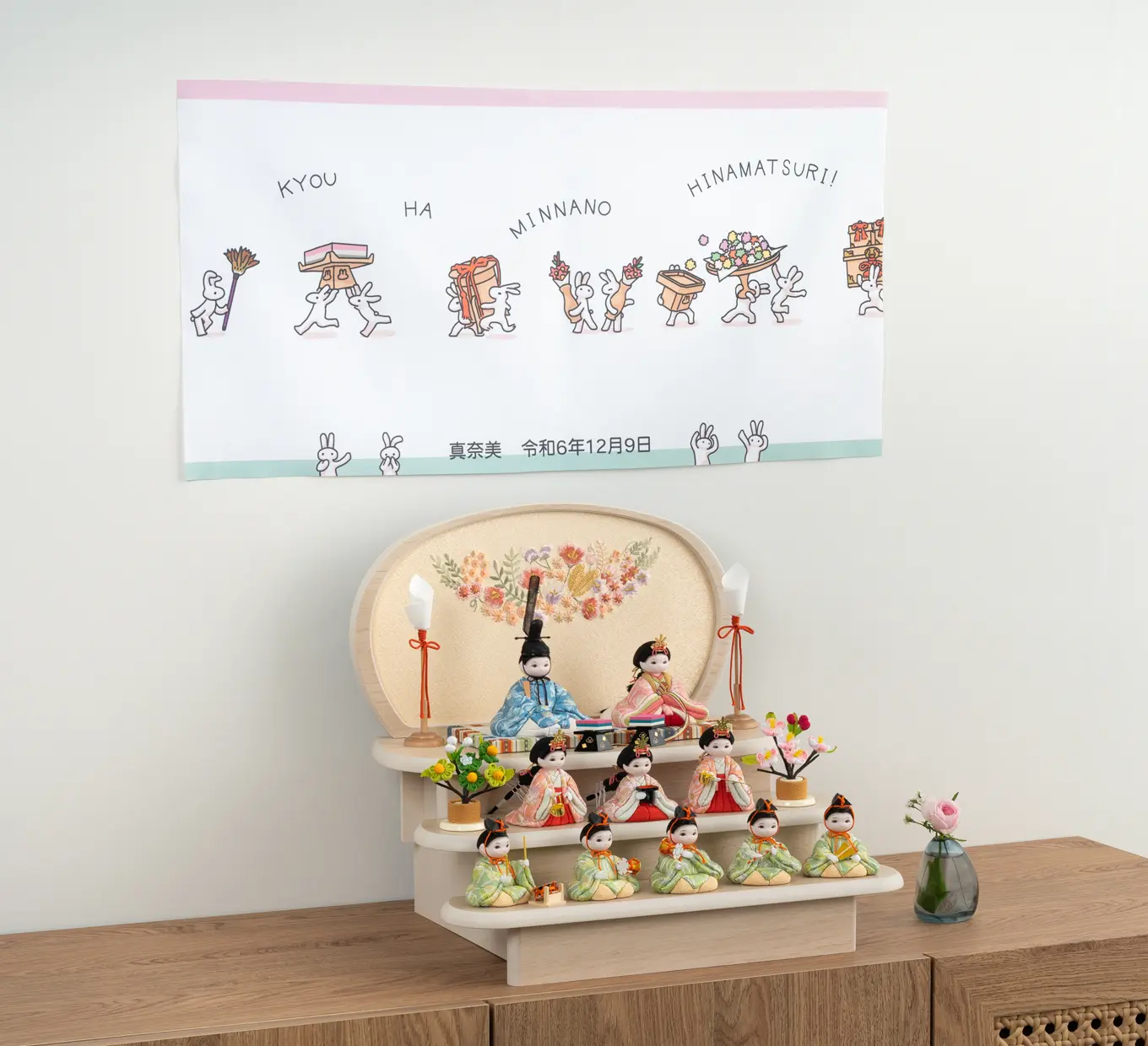 雛人形「名入れタペストリー うさぎのおしごと（WEB限定）」｜雛人形の