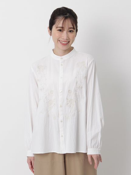 コットンサンドウォッシュ テンドリルブルーム刺繍バンドカラー